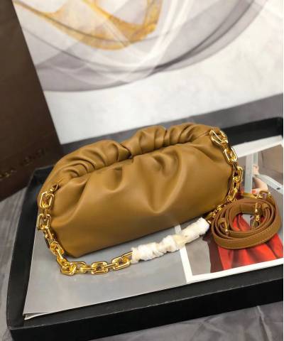 Клатч Bottega Veneta The Chain Pouch Moutarde